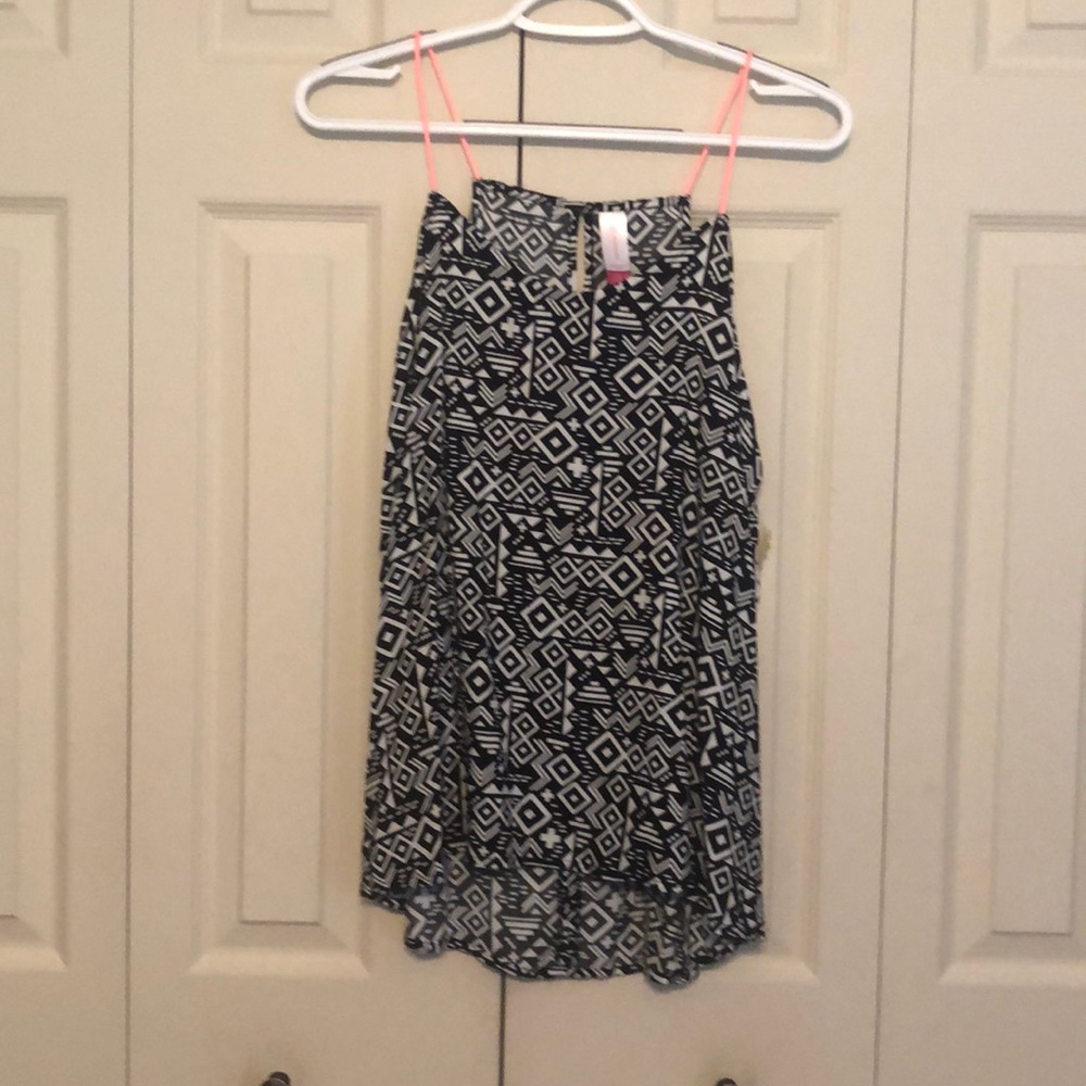Two woman’s summer Spaghetti strap tanks